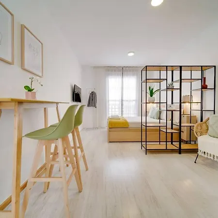 Sophisticated Studio In The Center Of Malaga Exterior photo